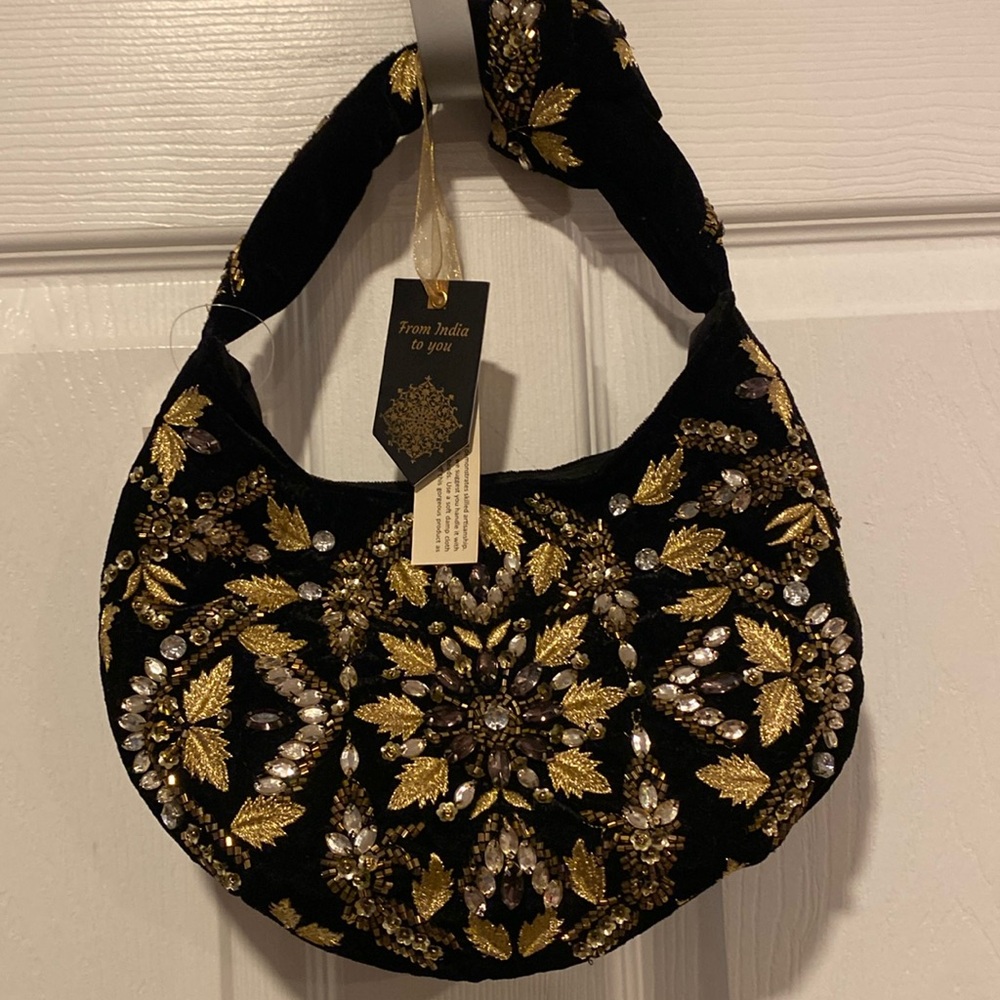 BNWT MADE IN INDIA Viral Velvet Sequin Beaded Hand Bag